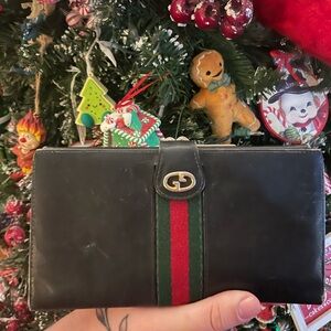 Vintage Gucci Black and Green Women's Wallet